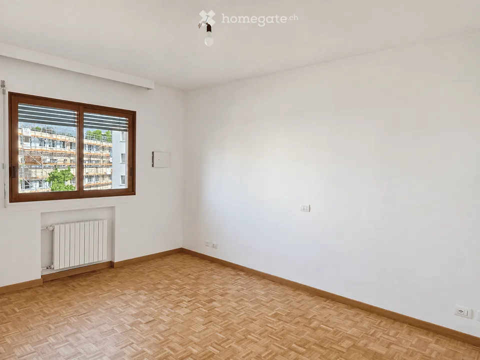 LUGANO, BRIGHT AND SPACIOUS 5.5 ROOM APARTMENT FOR RENT
