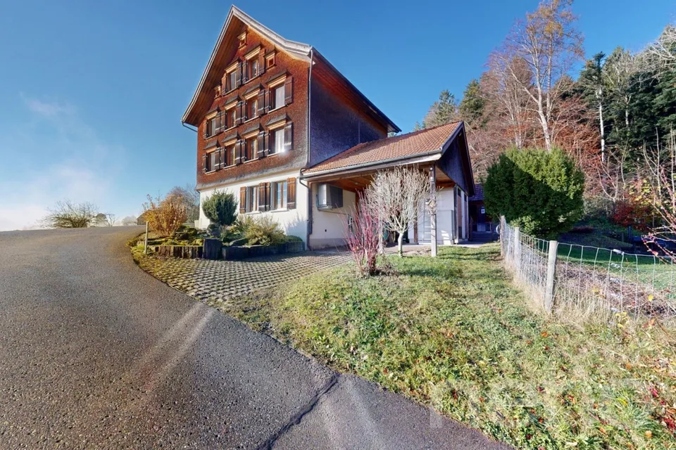 Maison de famille charmante avec vue lointaine - Walzenhausen (AR)