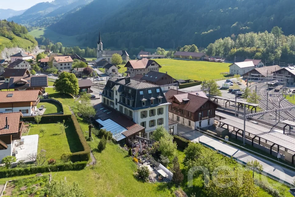 Character hotel with strong development potential
