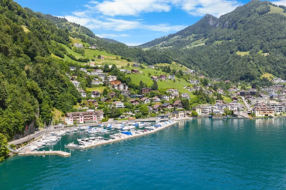 Einmalige Seeliegenschaft mit aussergewöhnlichem Entwicklungspotenzial