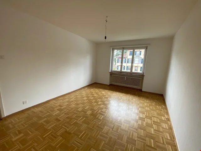 Schöne 3 Zimmerwohnung Zentral gelegen mit zwei Balkone