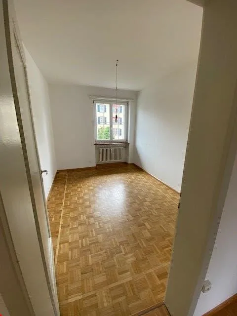 Schöne 3 Zimmerwohnung Zentral gelegen mit zwei Balkone