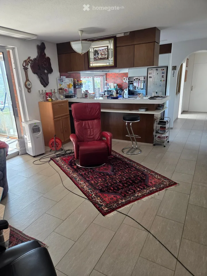 Grand appartement en attique de 3 pièces avec jardin d'hiver et 2 balcons