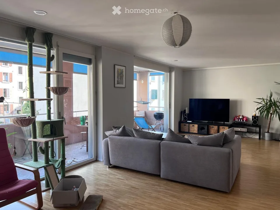 Spacious 4.5-room apartment in Biel