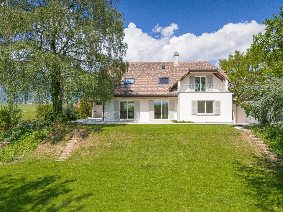 Magnifique villa individuelle rénovée avec vue panoramique à 5 minutes de Nyon
