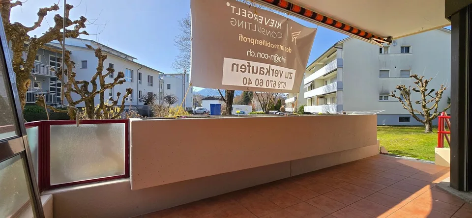 Appartamento di 4,5 locali appena ristrutturato direttamente accanto all'asilo e alla scuola elementare
