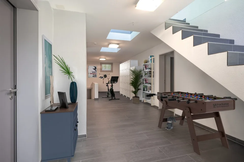 Villa dell'architetto con panorama e piscina infinity – dove l'architettura, la vista panoramica e il lusso si fondono