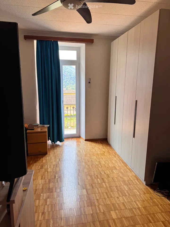 Untermiete möbliertes Zimmer