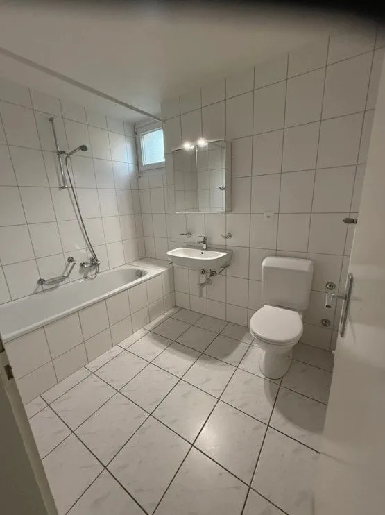 Delizioso appartamento di 3 locali con balcone a Neuchâtel
