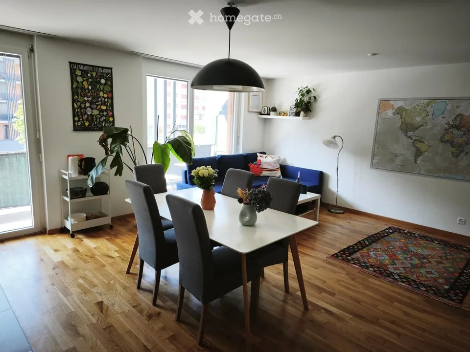 Schönes 3.5-Zimmer-Apartment mit großem Balkon und Parkplatz in Martigny