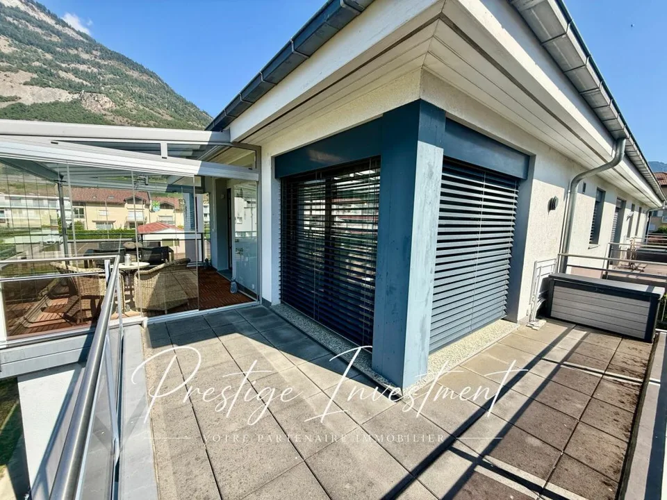 ATTIQUE DUPLEX DE 5,5 PCES & 148 M2, SAILLON