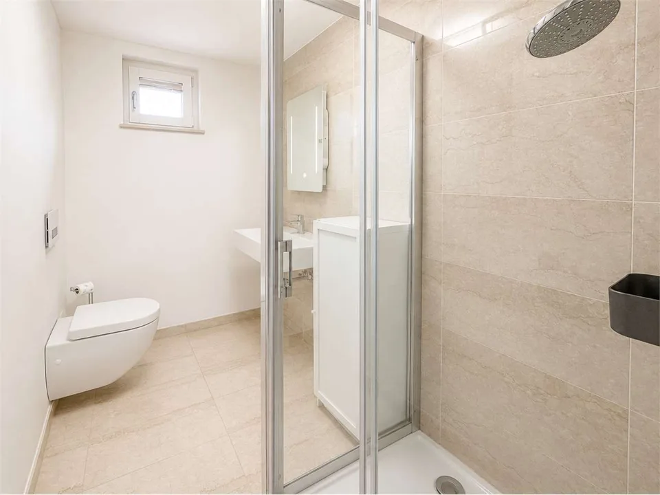 Esclusivo duplex a pochi minuti dalla TASIS