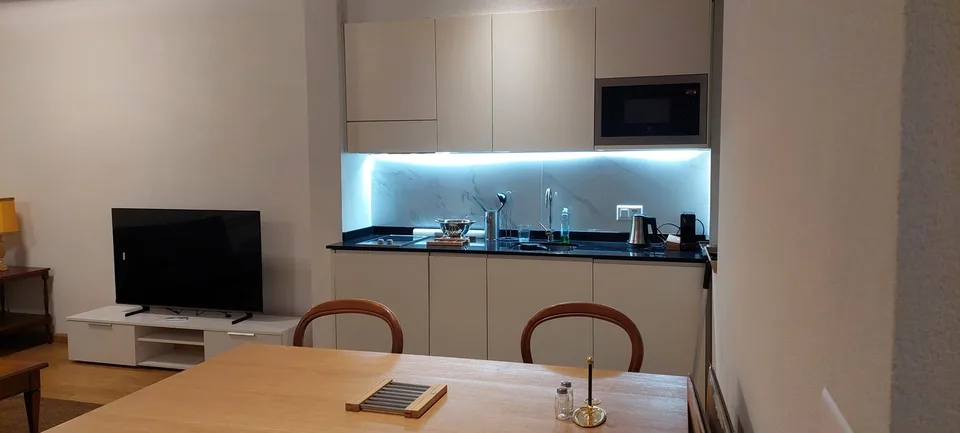 Montreux centre : Espace de 90m² avec balcon (9m²), ascenseur  Bureau ou Appartement