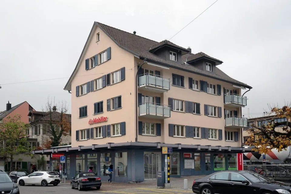 Moderne 2.5-Zimmerwohnung im Zentrum von Meilen