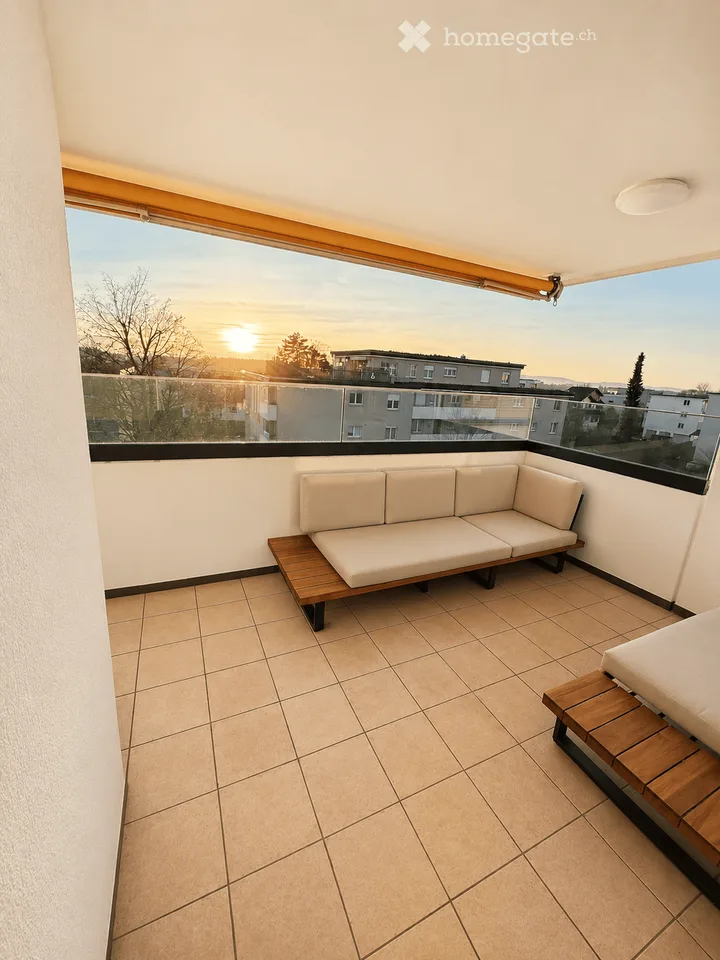 4.5-Zimmer-Wohnung im Eigentumsstandard mit Balkon