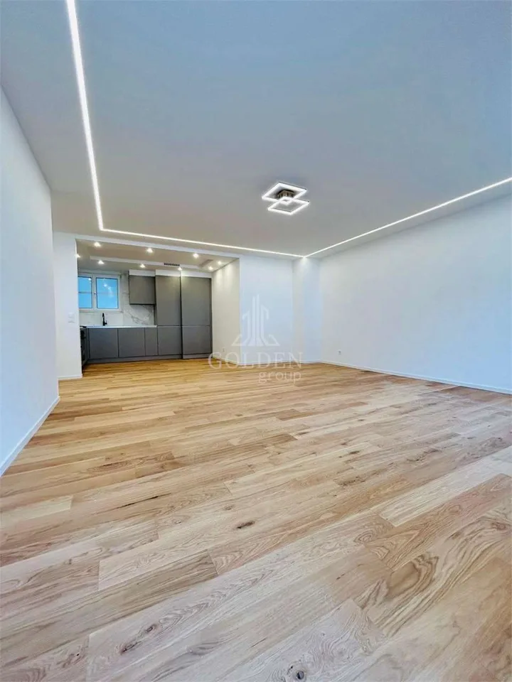Wohnung mit 3.5 Zimmern renoviert mit großer Terrasse