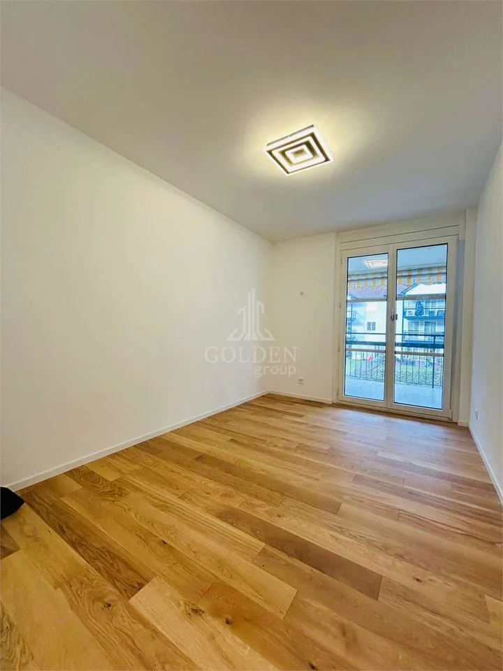 Wohnung mit 3.5 Zimmern renoviert mit großer Terrasse