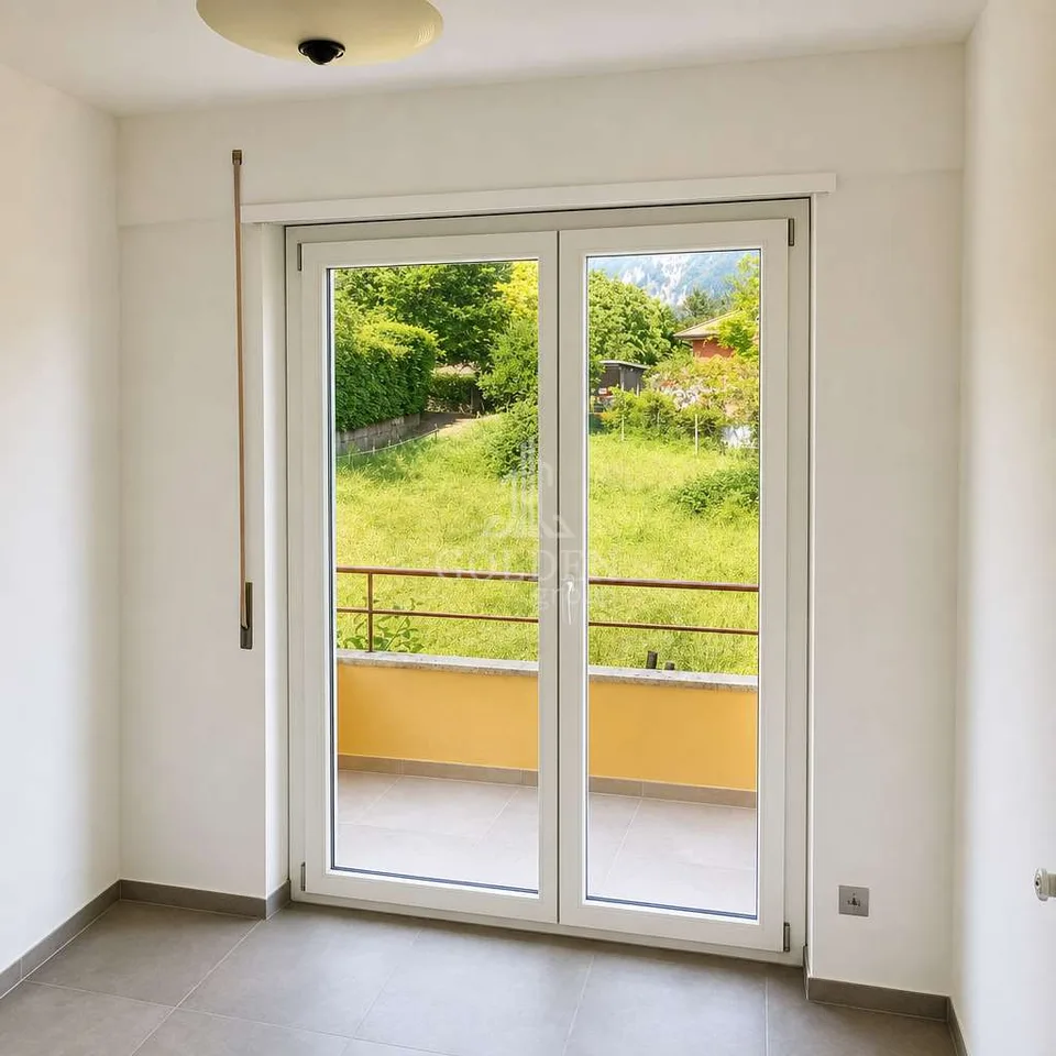 Ampio 4.5 locali ristrutturato con giardino privato a Tremona