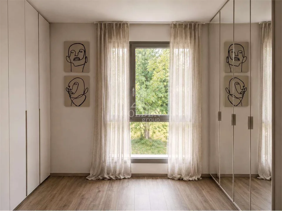 Attico con terrazza panoramica e piscina privata