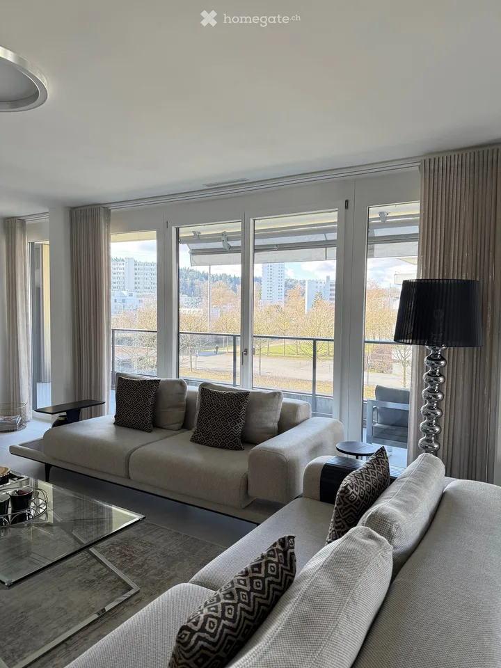 Appartement luxueux 5.5 pièces avec vue panoramique à Zürich Affoltern
