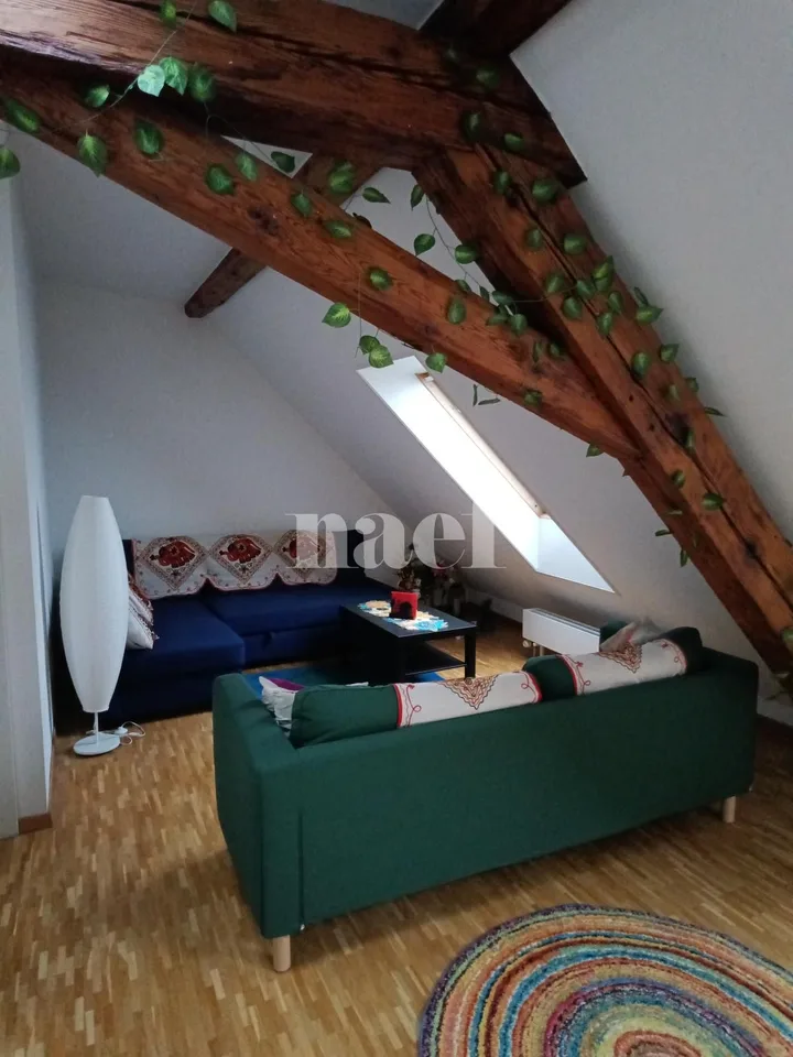 5-room apartment, 5 minutes walk from the train station