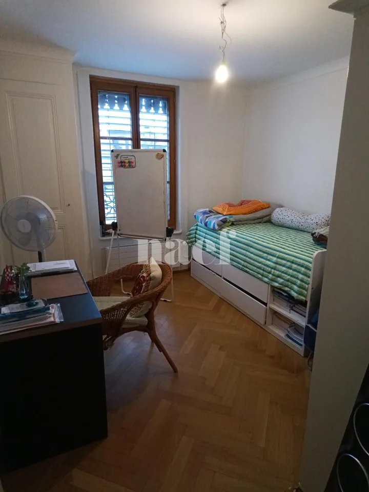 5-room apartment, 5 minutes walk from the train station