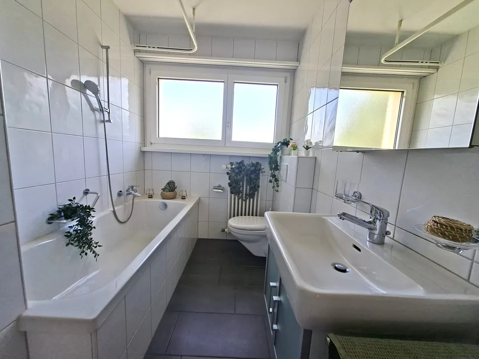 Attraktive 4-Zimmerwohnung mit Balkon und schöner Aussicht