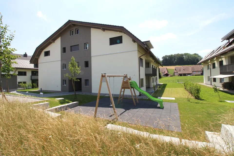 grosszügige 4.5-Zimmerwohnung mit Gartensitzplatz