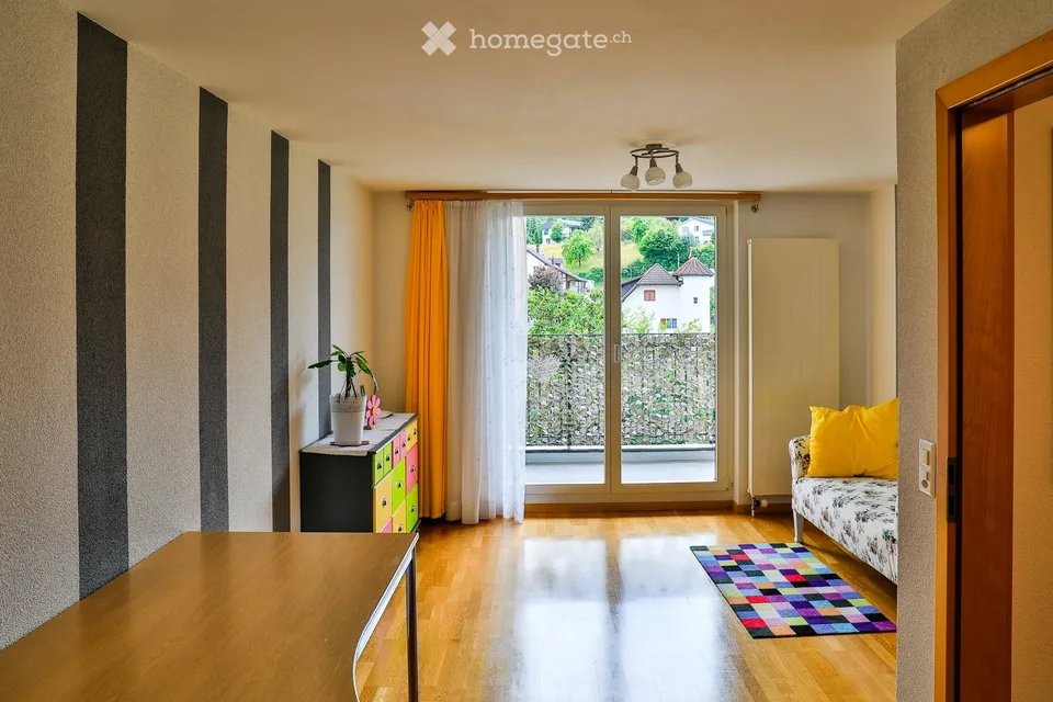 Well-maintained single-family house in a central location, with living above the roofs