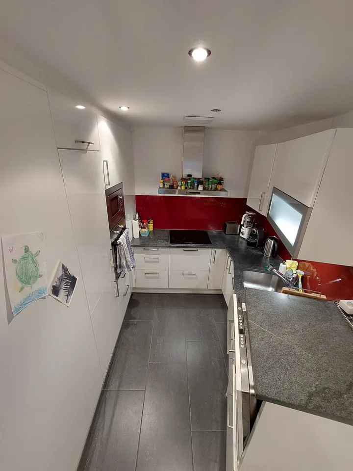 3.5-Zimmer-Wohnung mit Sitzplatz und Lift in Domat/Ems – sofort verfügbar