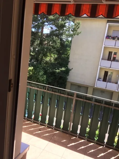 Bright, sunny 3-room apartment with balcony