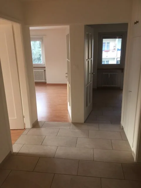 Bright, sunny 3-room apartment with balcony
