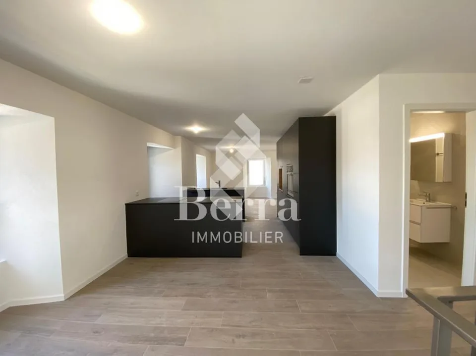 Duplex von 4,5 Zimmern + Grundstück von 405 m2