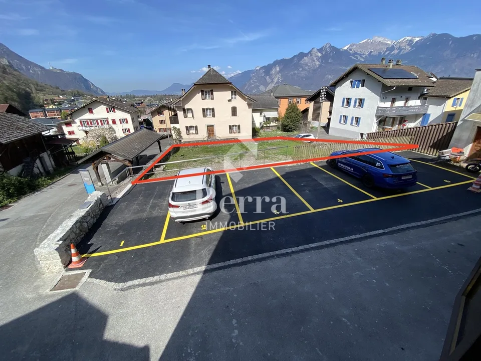 Duplex von 4,5 Zimmern + Grundstück von 405 m2