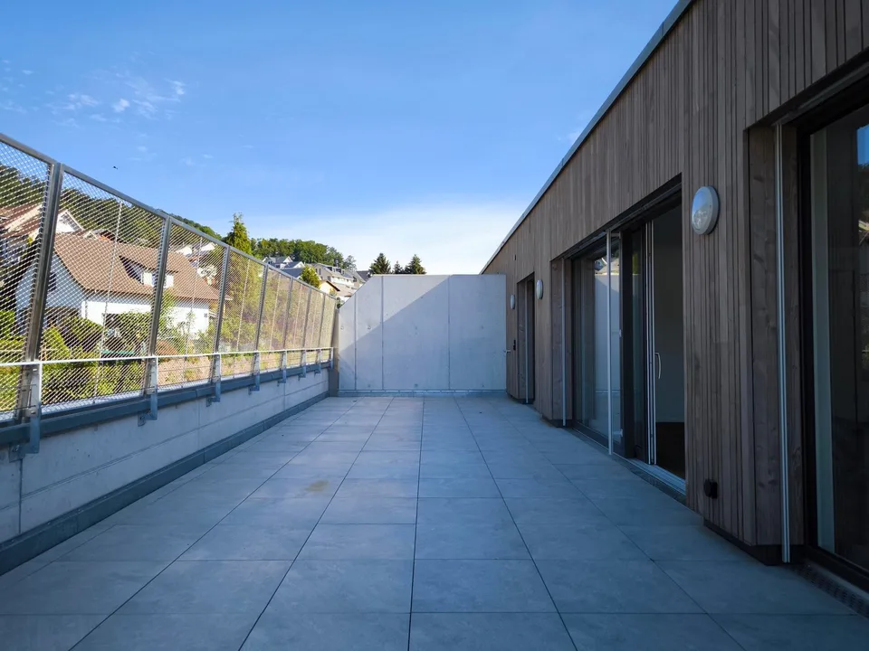 Appartamento attico moderno 4.5 locali con terrazza a Toffen