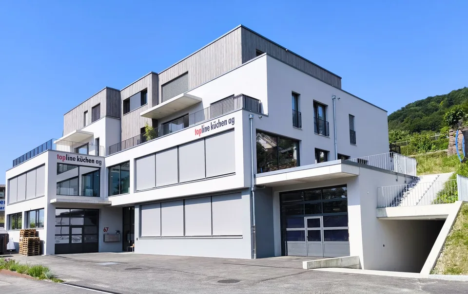 Moderne 4.5-Zimmer-Neubau-Attikawohnung mit Terrasse in Toffen