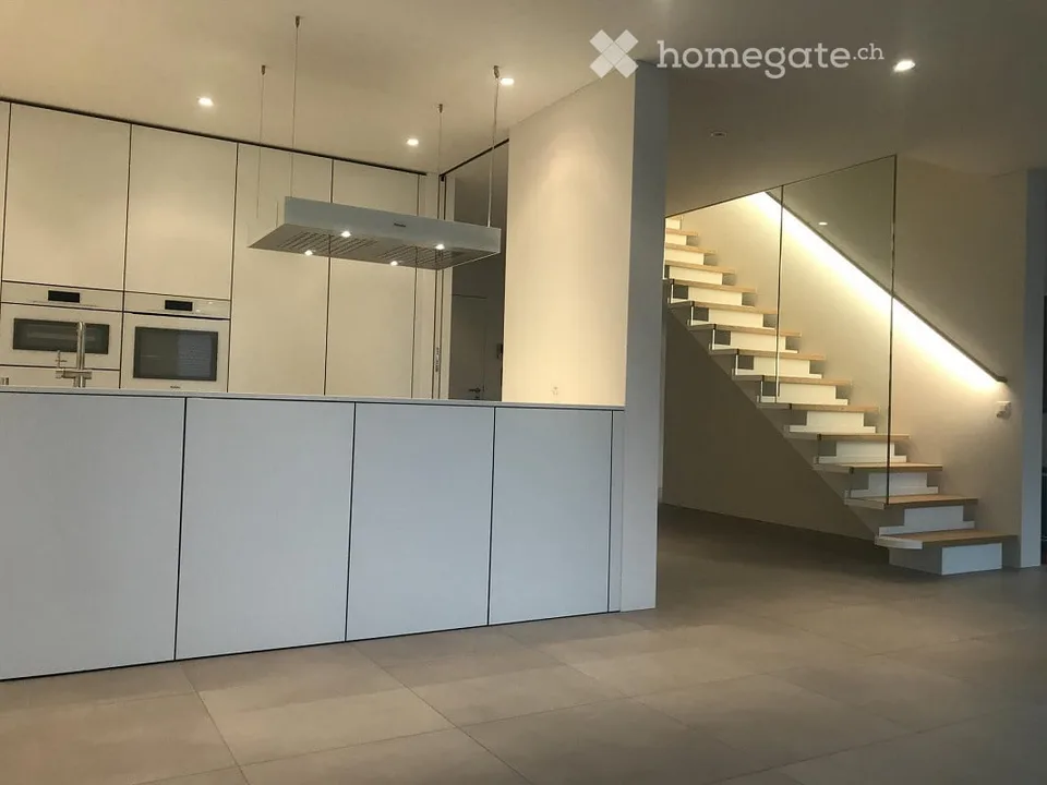 Moderne Dachwohnung mit ca. 182 m2 an gesuchter Wohnlage in Riehen/BS