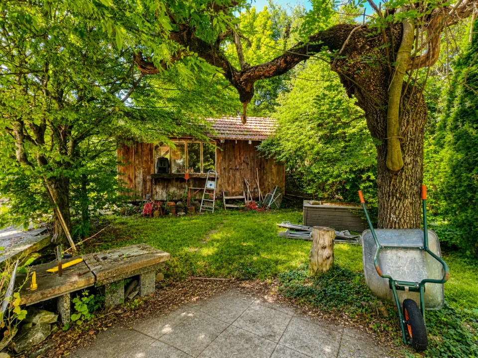Charmante villa mitoyenne avec garages