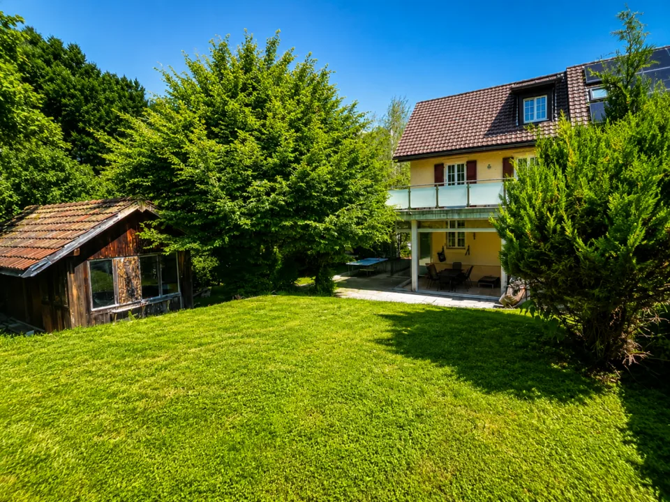 Charmante villa mitoyenne avec garages
