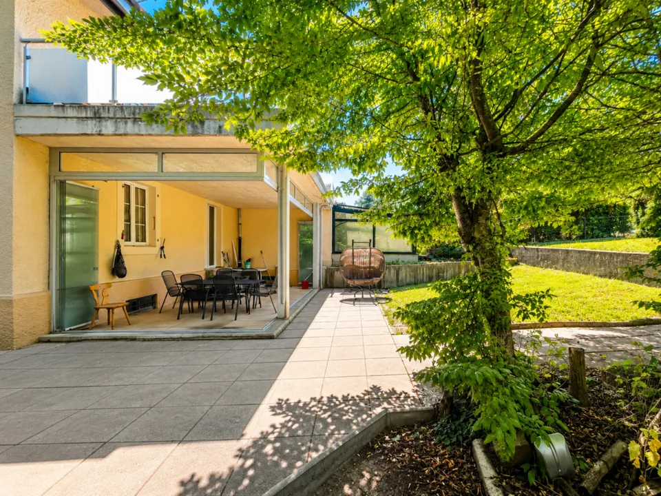 Charmante villa mitoyenne avec garages