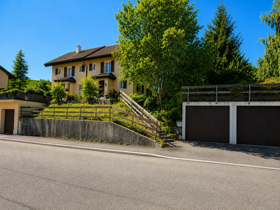 Charmante villa mitoyenne avec garages