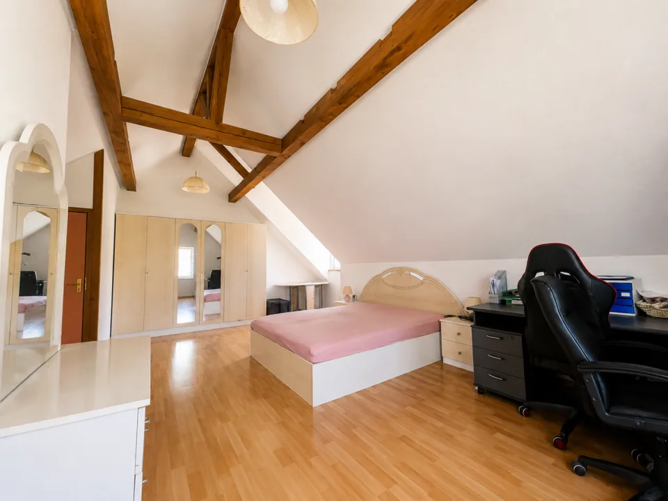 Charmante villa mitoyenne avec garages