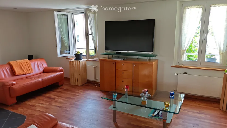 Bellissimo appartamento di 3.5 locali in un edificio storico con balcone a Wilen b. Wil