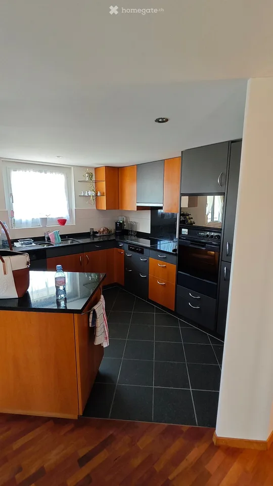 Bellissimo appartamento di 3.5 locali in un edificio storico con balcone a Wilen b. Wil
