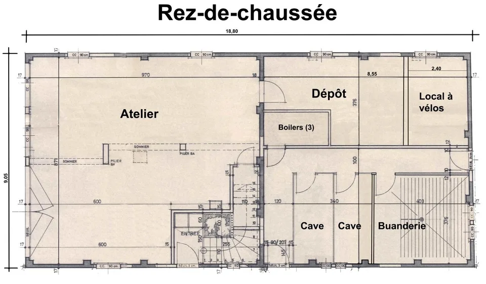 Kleines Mietshaus mit gemischter Nutzung im Zentrum von Payerne