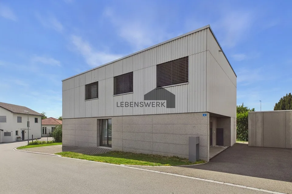 Architektur trifft Natur. Wohnen am Dorfrand von Birwinken TG
