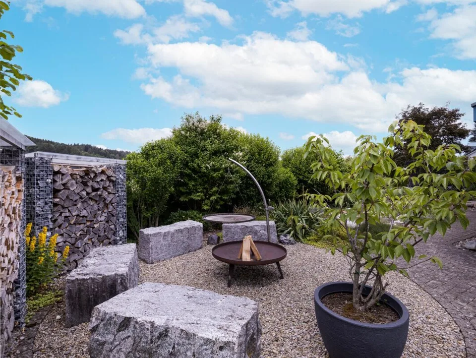 5.5-Zimmer-Reiheneckhaus mit traumhaftem Garten - gepflegt & top gelegen