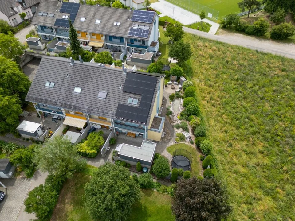 5.5-Zimmer-Reiheneckhaus mit traumhaftem Garten - gepflegt & top gelegen