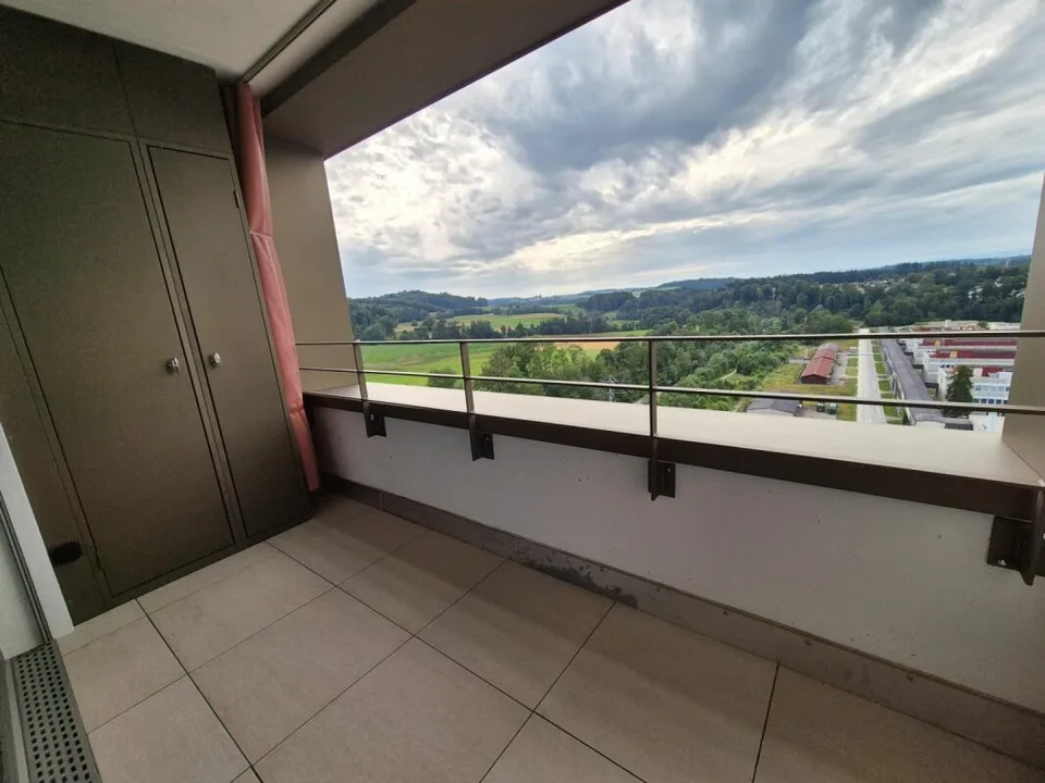 Plugin 4 - 5.5-Zimmer-Wohnung im 12. Stock