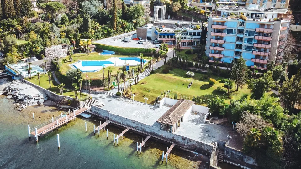 MODERNO ATTICO VISTA LAGO